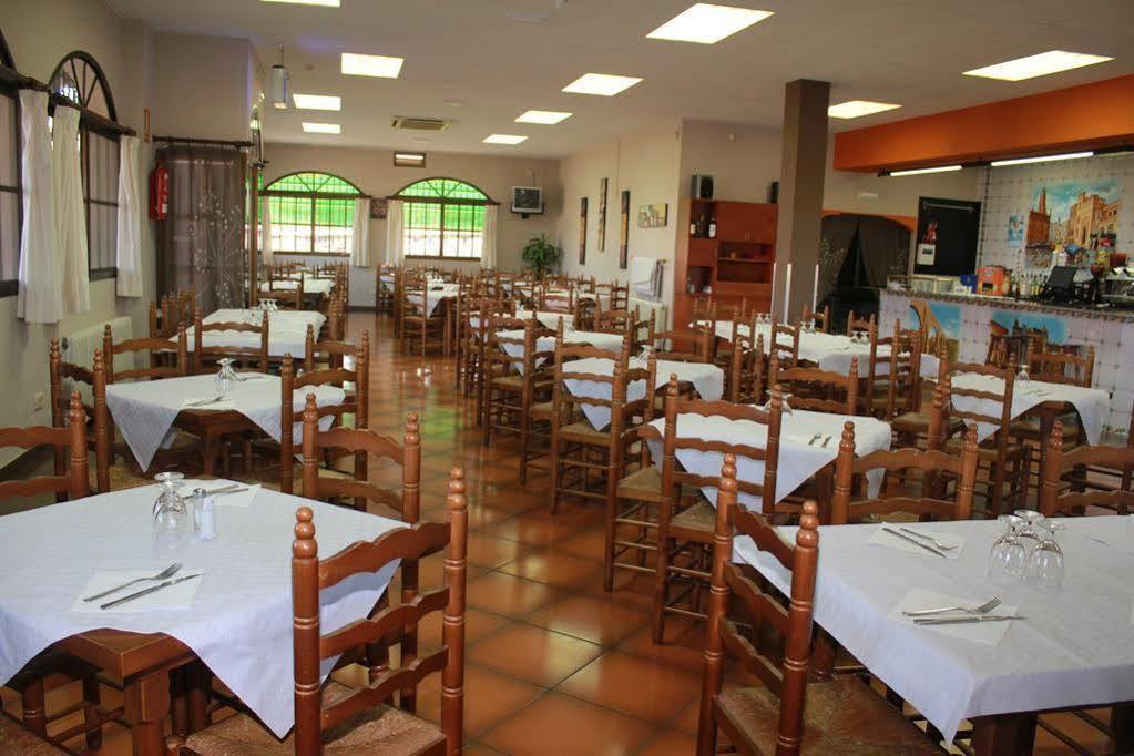 Torrijos Hotel Cheste Exterior photo