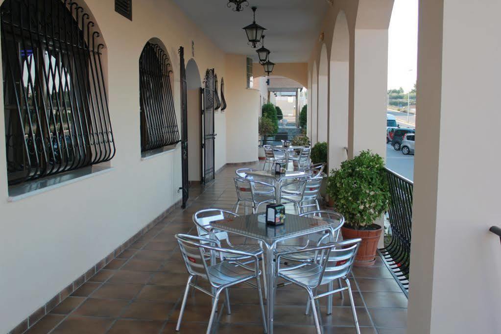 Torrijos Hotel Cheste Exterior photo